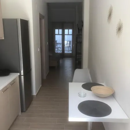 Chris3 Апартаменты *